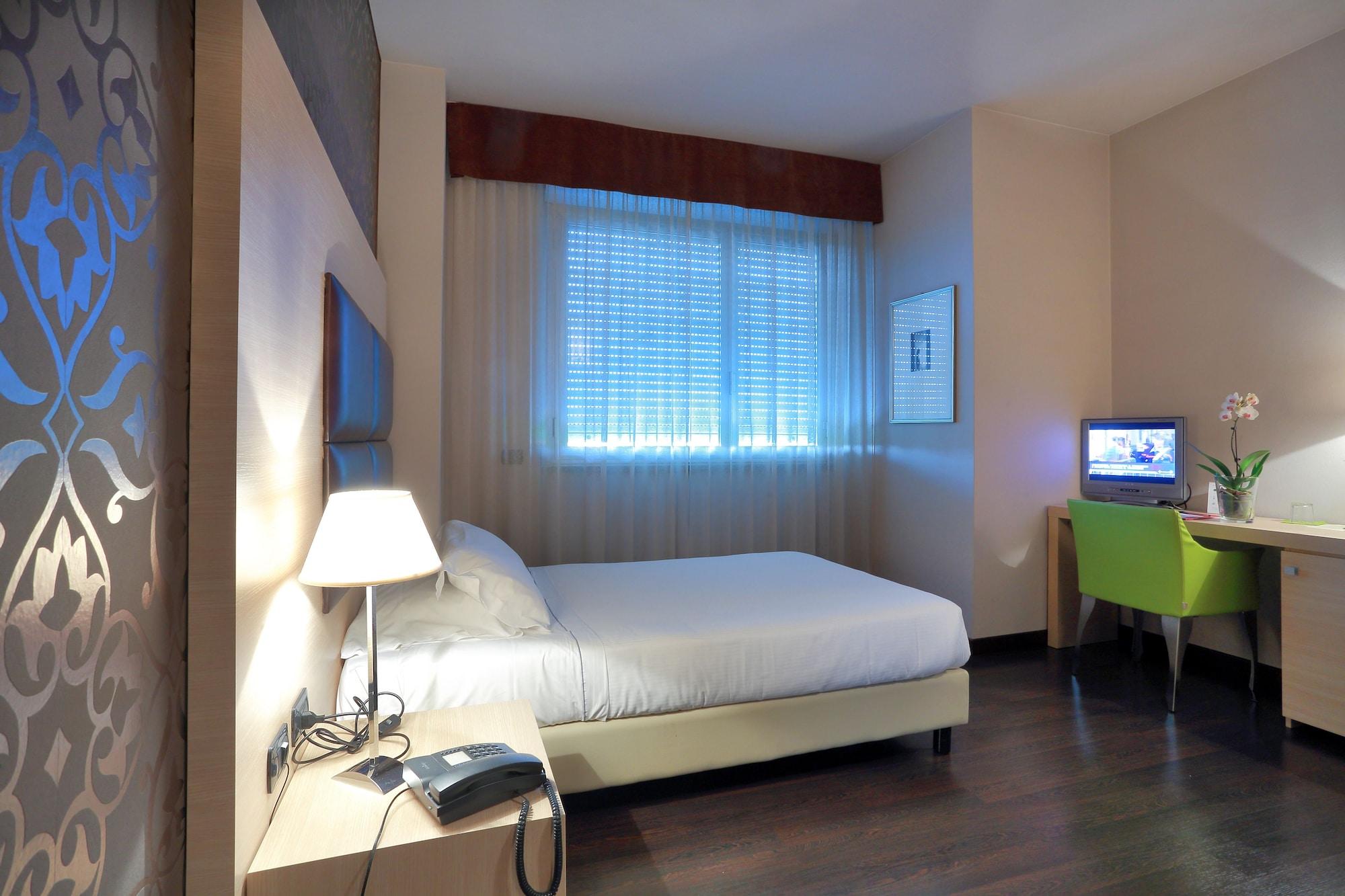 Hotel La Torretta Bollate Esterno foto