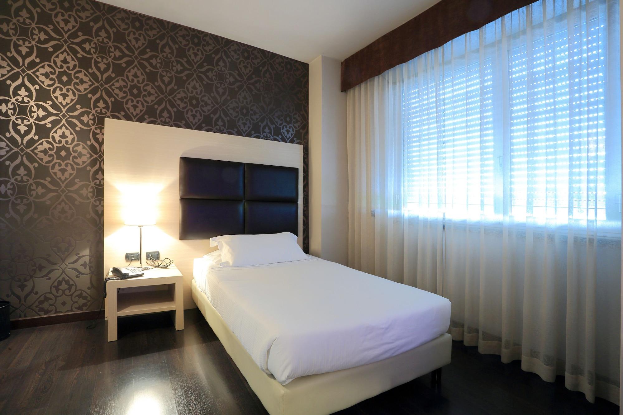 Hotel La Torretta Bollate Esterno foto